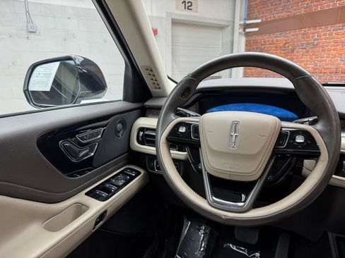 Used 2020 Lincoln Aviator Reserve w/ Equipment Group 201A image 13