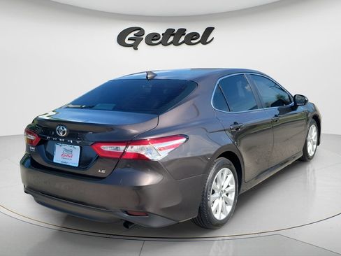 Used 2019 Toyota Camry LE FWD image 5