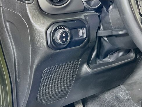 Used 2023 Jeep Gladiator Sport AWD/4WD image 10