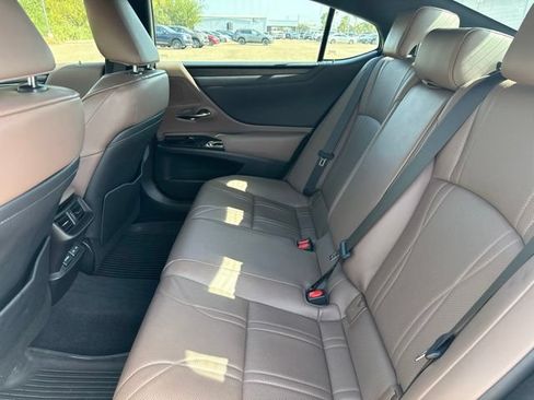Used 2024 Lexus ES 350 w/ Technology Package FWD image 10