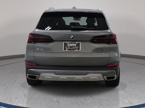Used 2024 BMW X5 xDrive40i w/ Premium Package AWD/4WD image 7