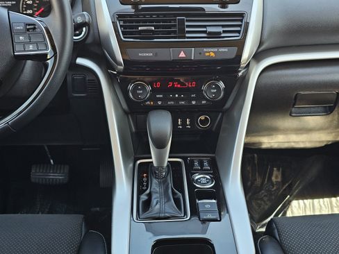 Used 2026 Mitsubishi Eclipse Cross SE image 24