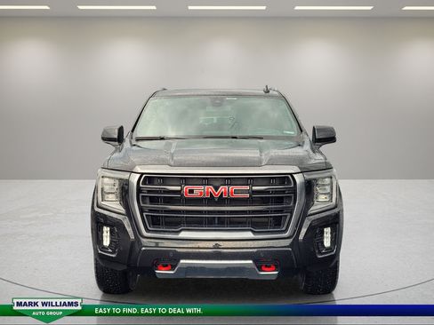 Used 2021 GMC Yukon XL AT4 w/ AT4 Premium Plus Package AWD/4WD image 9