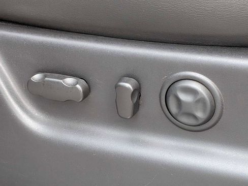 Used 2014 GMC Yukon XL Denali image 15