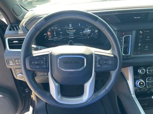 Used 2024 GMC Yukon Denali w/ Advanced Technology Package AWD/4WD image 15