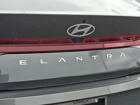 Used 2024 Hyundai Elantra SEL FWD image 30