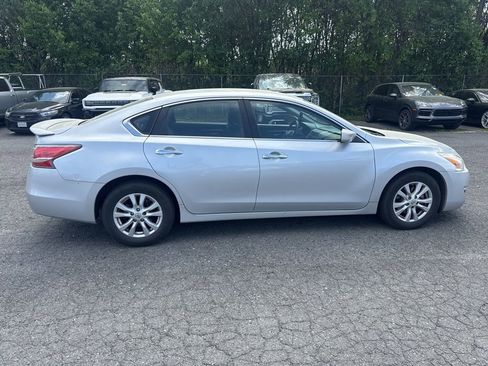 Used 2014 Nissan Altima 2.5 S w/ Sport Value Package image 8
