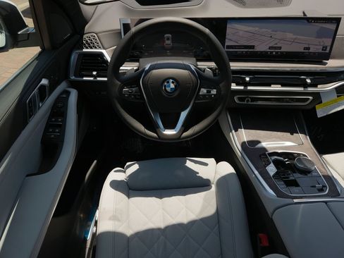 New 2026 BMW X5 xDrive50e w/ Climate Comfort Package AWD/4WD image 15