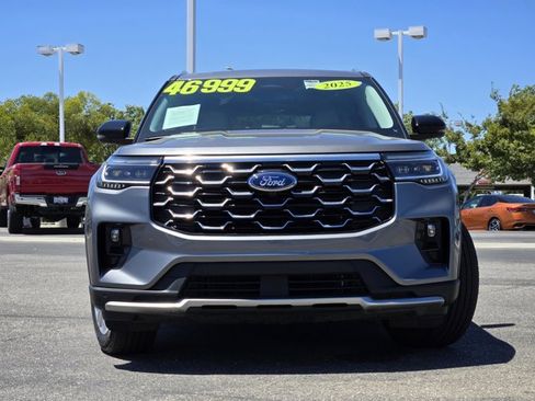Certified 2025 Ford Explorer Platinum w/ LUX Leather Package AWD/4WD image 2