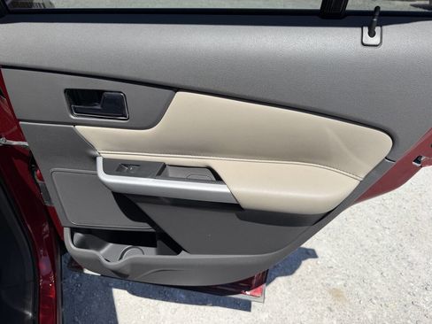 Used 2013 Ford Edge Limited AWD/4WD image 17