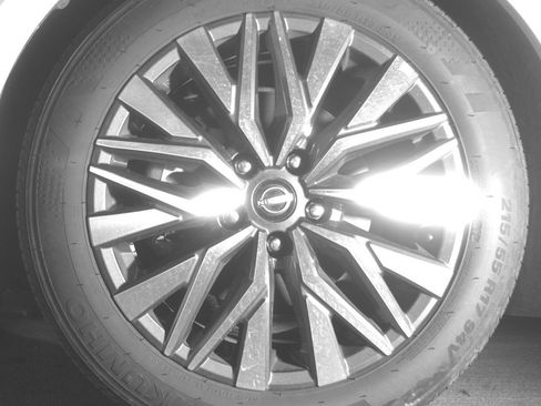 Used 2025 Nissan Altima 2.5 SV image 9