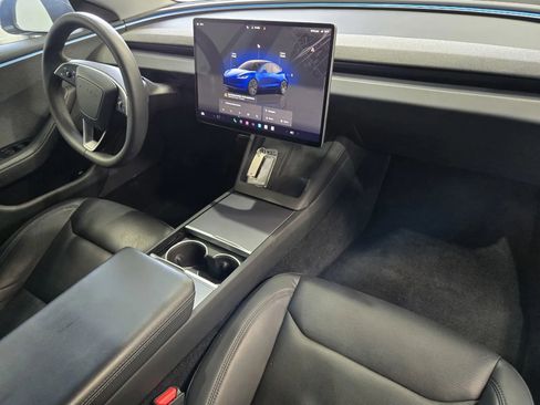 Used 2024 Tesla Model 3 Standard Range RWD image 5