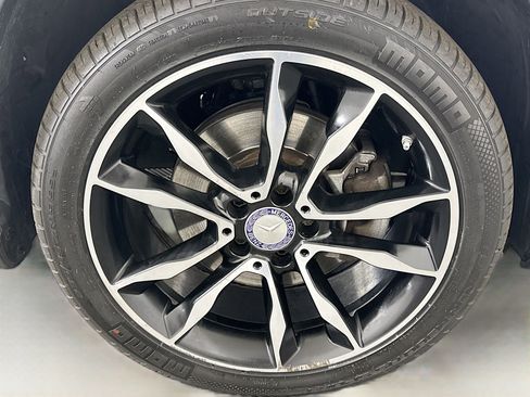 Used 2017 Mercedes-Benz GLA 250 4MATIC w/ Premium Package image 32