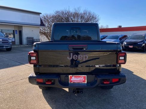 New 2026 Jeep Gladiator Rubicon w/ Safety Group AWD/4WD image 4