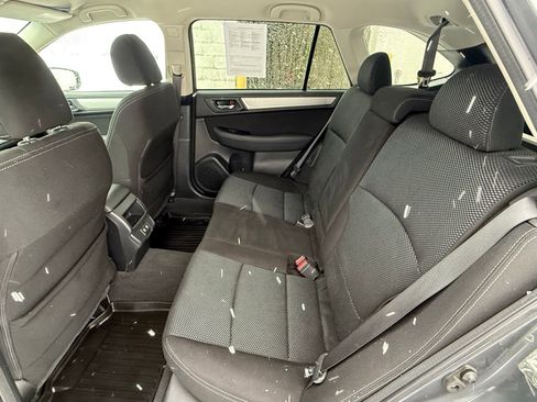 Used 2019 Subaru Outback 2.5i Premium image 13