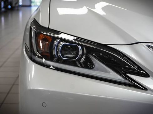 Certified 2025 Lexus ES 350 w/ Premium Package FWD image 29
