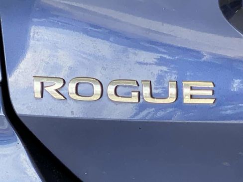 Used 2020 Nissan Rogue SV w/ Premium Package AWD/4WD image 11