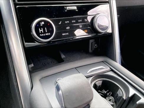 Used 2023 Land Rover Discovery S R-Dynamic image 35