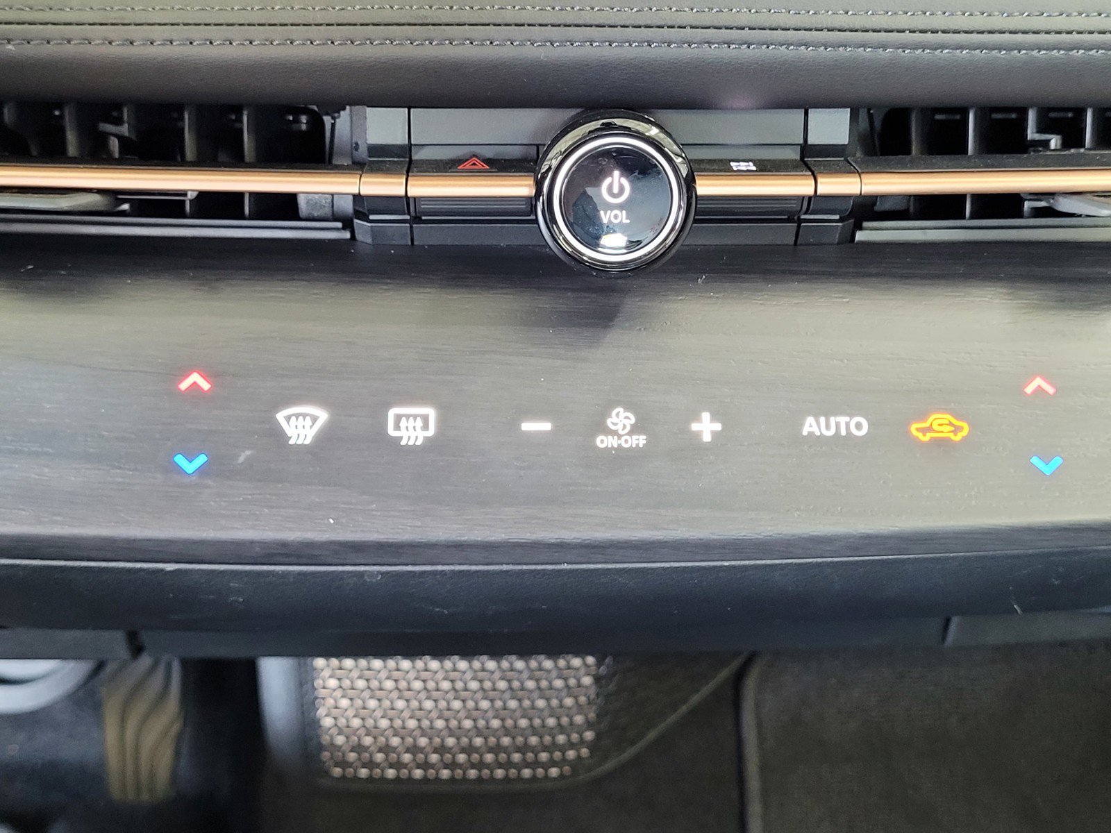 Certified 2024 Nissan Ariya FWD image 13