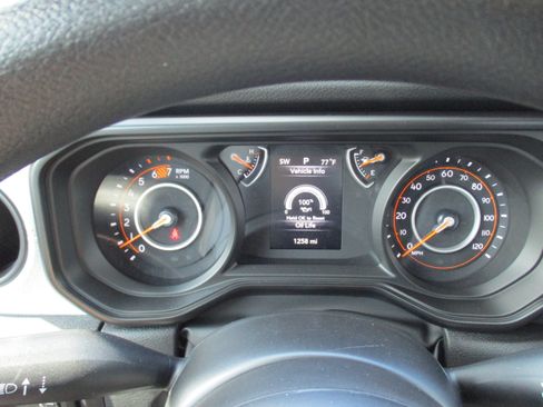 Certified 2026 Jeep Wrangler Sport AWD/4WD image 13