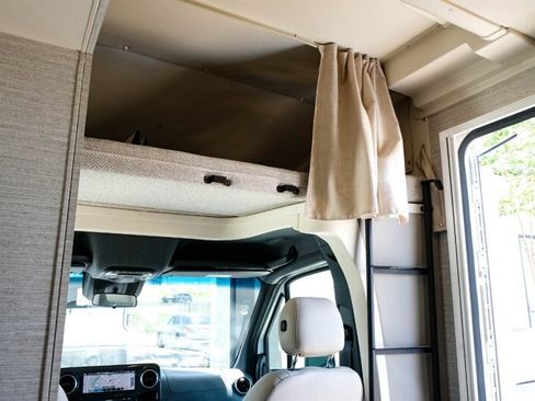 Used 2020 Mercedes-Benz Sprinter 3500 image 33