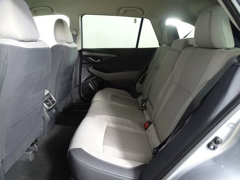 Used 2023 Subaru Outback Premium image 11