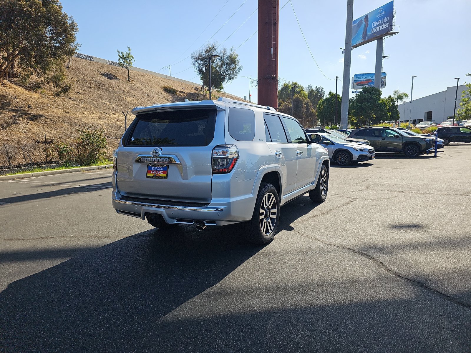 Used 2024 Toyota 4Runner Limited AWD/4WD image 7