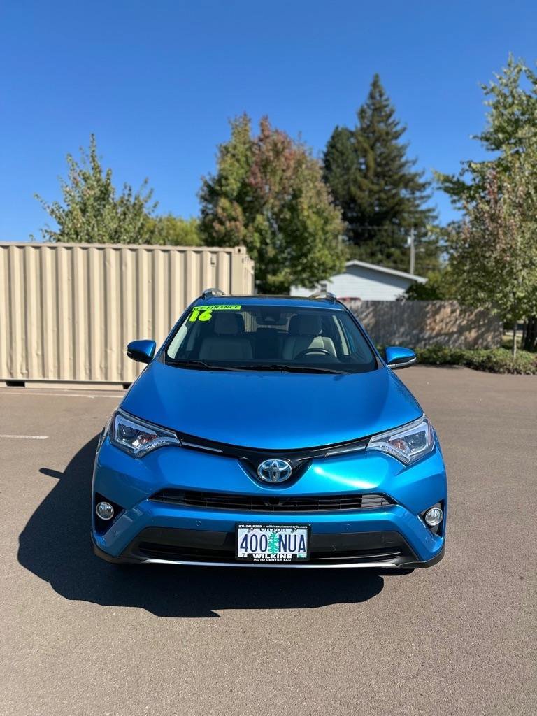 Used 2016 Toyota RAV4 Limited AWD/4WD image 2