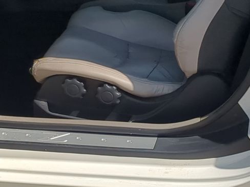 Used 2005 Nissan 350Z Touring image 12