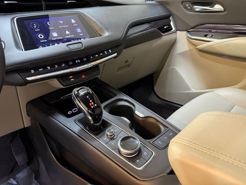 Certified 2023 Cadillac XT4 Luxury image 15