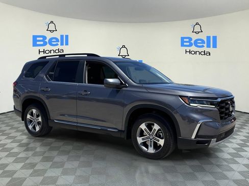Certified 2025 Honda Pilot EX-L image 6