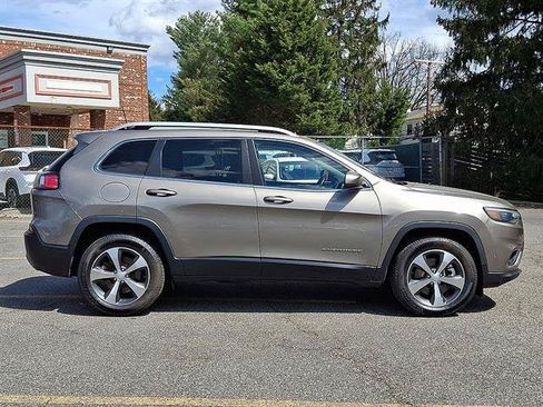 Used 2021 Jeep Cherokee Limited AWD/4WD image 8