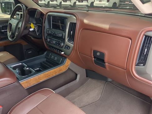 Used 2017 Chevrolet Silverado 1500 High Country RWD image 21
