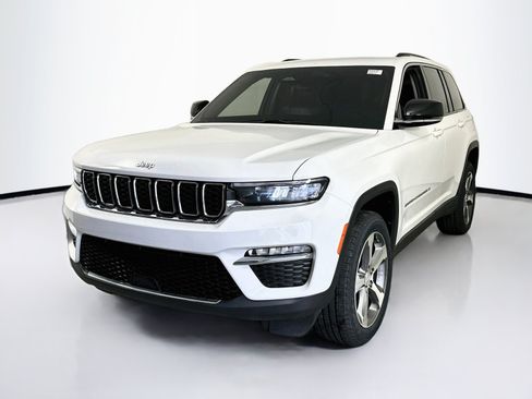 Used 2023 Jeep Grand Cherokee Limited RWD image 1