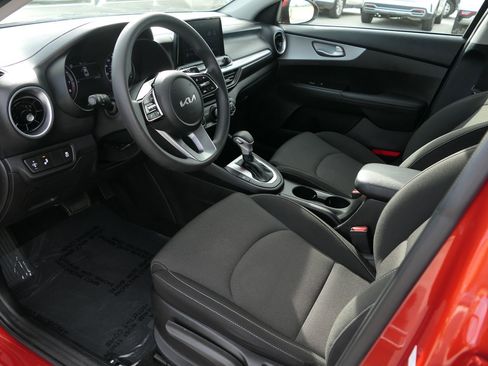 Used 2023 Kia Forte LXS w/ LXS Technology Package image 12