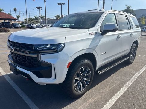 Used 2021 Chevrolet Tahoe Z71 w/ Z71 Signature Package AWD/4WD image 2