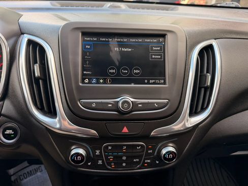 Used 2019 Chevrolet Equinox LT AWD/4WD image 16