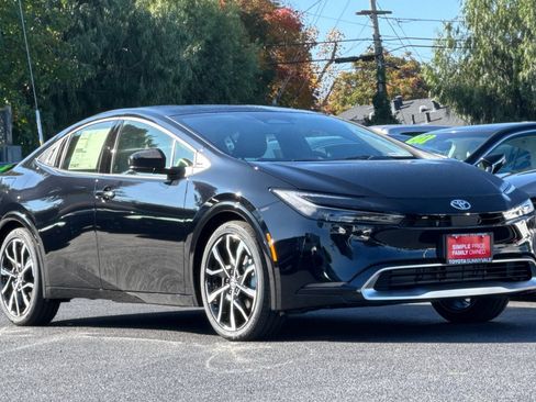 New 2026 Toyota Prius Plug-In Hybrid image 10