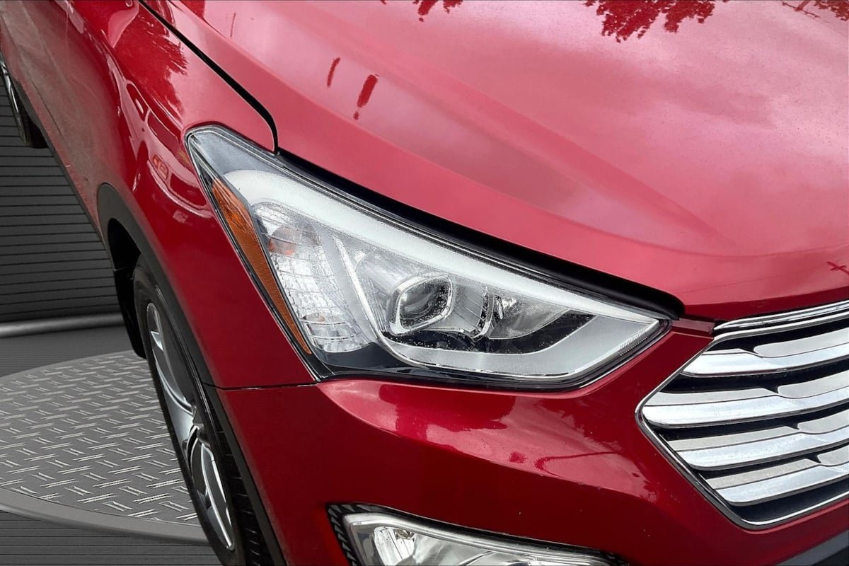Used 2015 Hyundai Santa Fe GLS w/ Option Group 02 AWD/4WD image 31