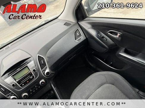 Used 2012 Hyundai Tucson GL image 19