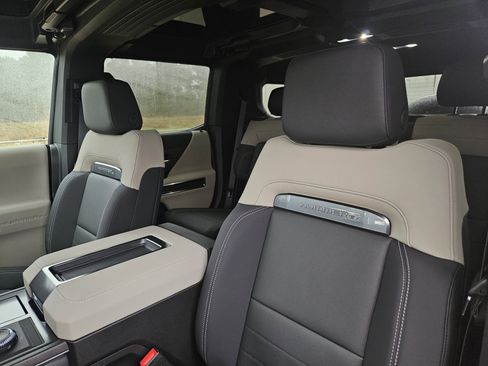 New 2026 GMC Hummer EV SUV image 11