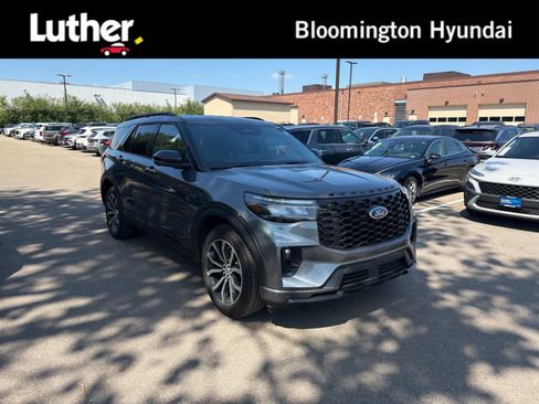 Used 2026 Ford Explorer ST-Line AWD/4WD image 1