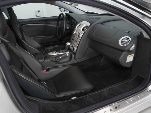 Used 2006 Mercedes-Benz SLR image 2