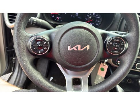 Used 2022 Kia Soul LX FWD image 16
