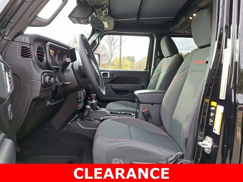 Used 2025 Jeep Wrangler Rubicon image 13