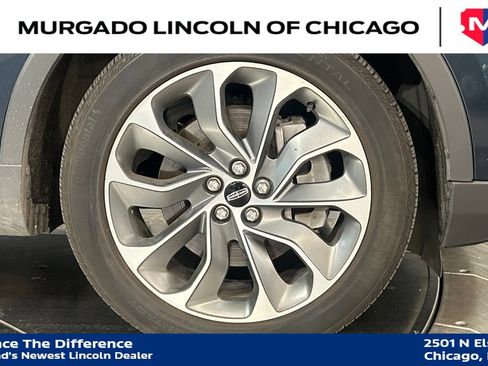 Used 2023 Lincoln Nautilus Reserve AWD/4WD image 19