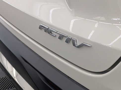 New 2026 Chevrolet Trax ACTIV w/ Sunroof Package FWD image 11