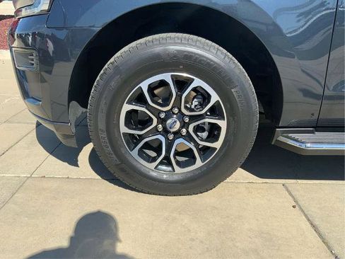 Certified 2023 Ford Expedition XLT image 24