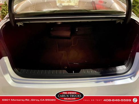 Used 2017 Kia Optima EX image 10