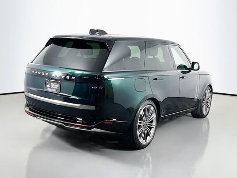 Used 2025 Land Rover Range Rover SE AWD/4WD image 5